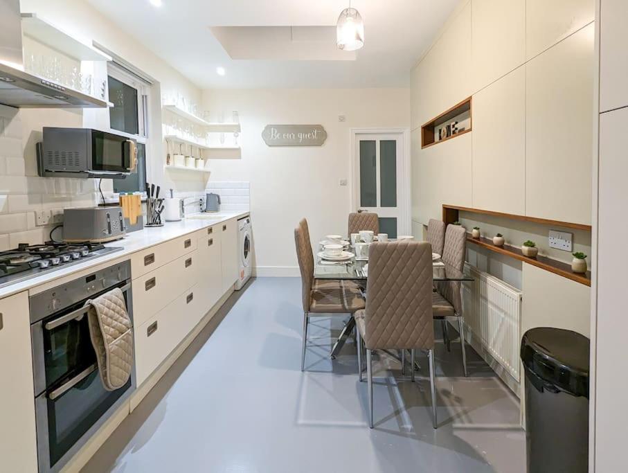 Apartament Charming 3br In Trendy Tottenham Neighborhood