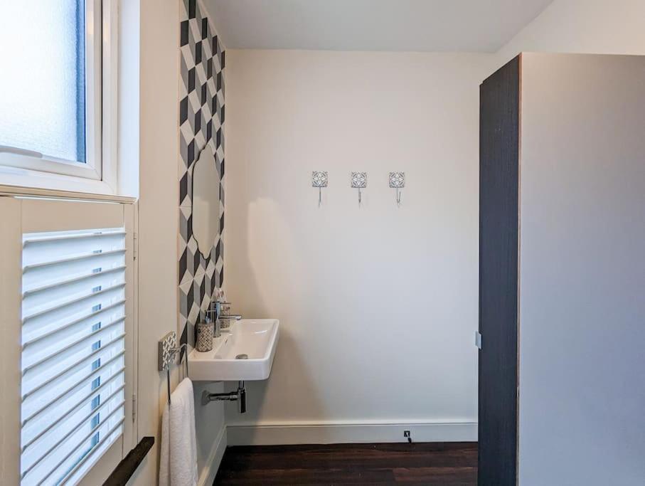 Charming 3br In Trendy Tottenham Neighborhood * Londra