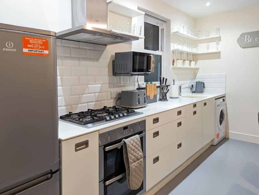Apartament Charming 3br In Trendy Tottenham Neighborhood