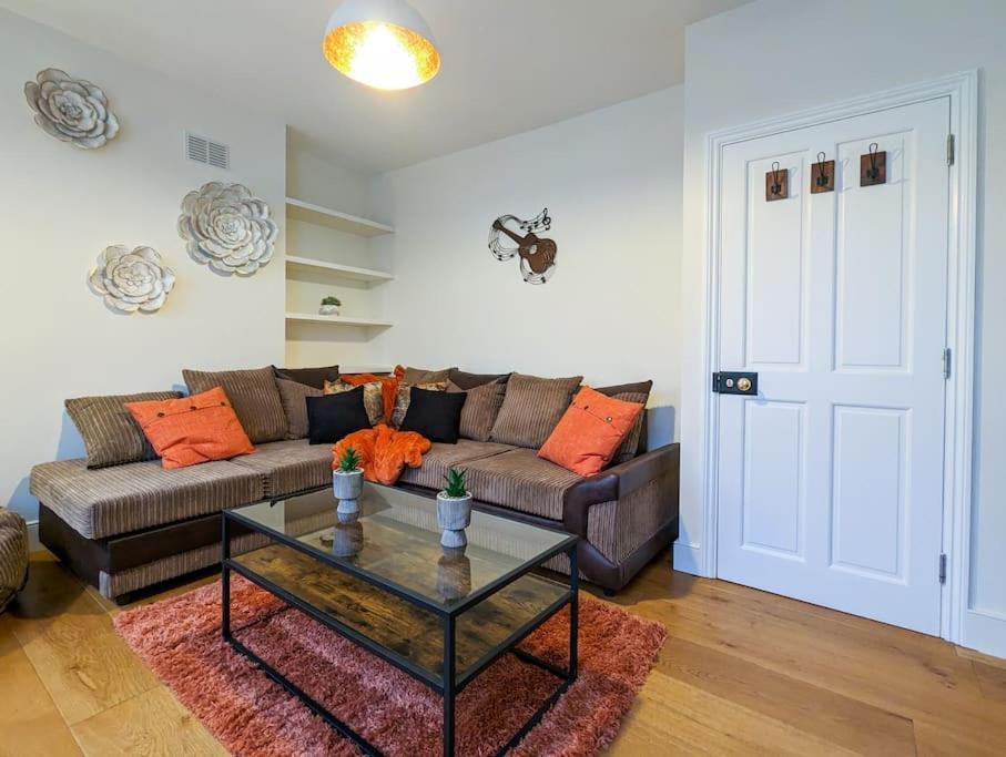 Apartament Charming 3br In Trendy Tottenham Neighborhood *